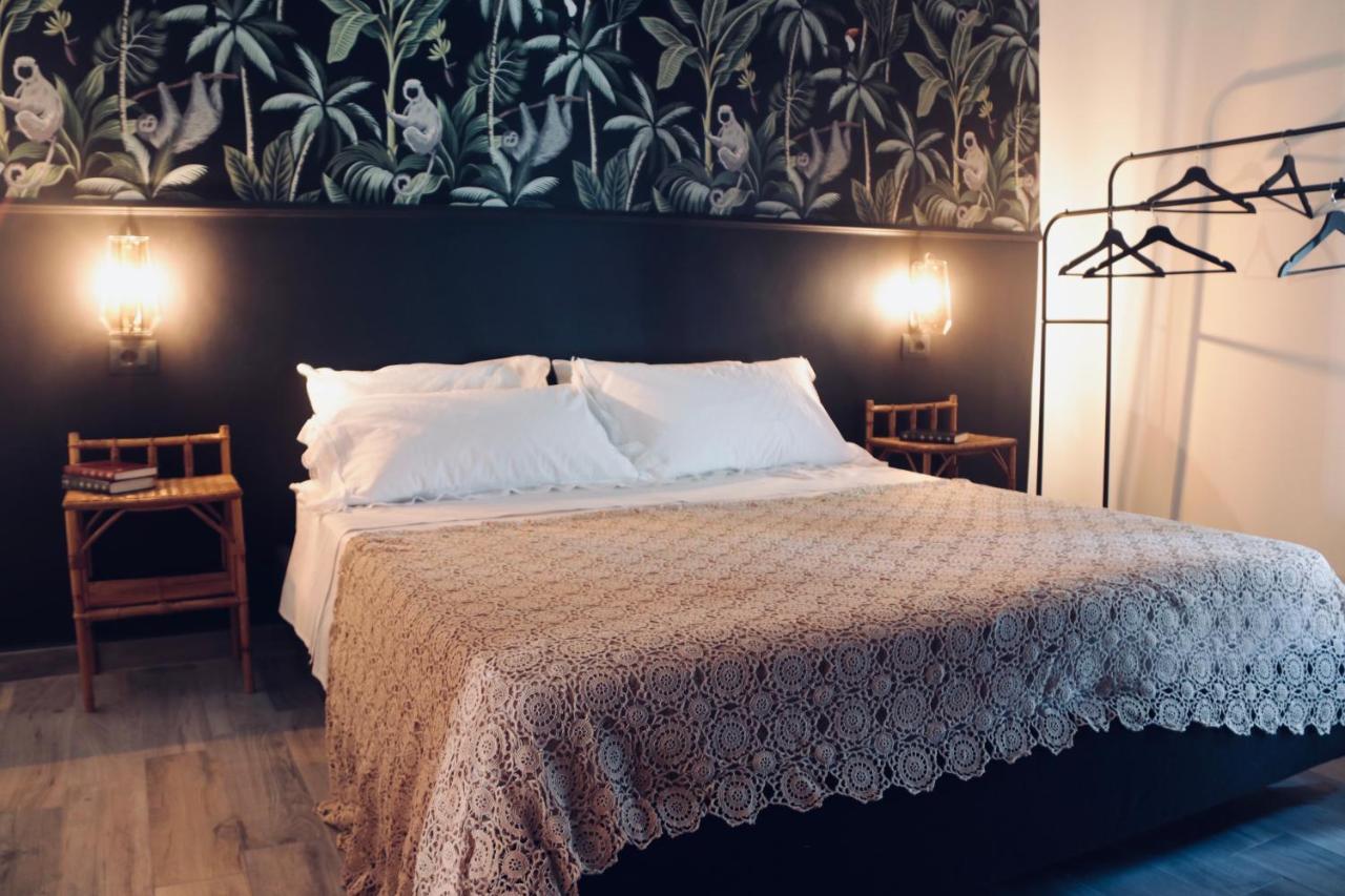 Bed and Breakfast Le Stanze Dello Scirocco Катания Экстерьер фото